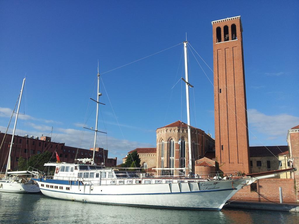 Venezia Boat & Breakfast Caicco Freedom Hotel Ngoại thất bức ảnh