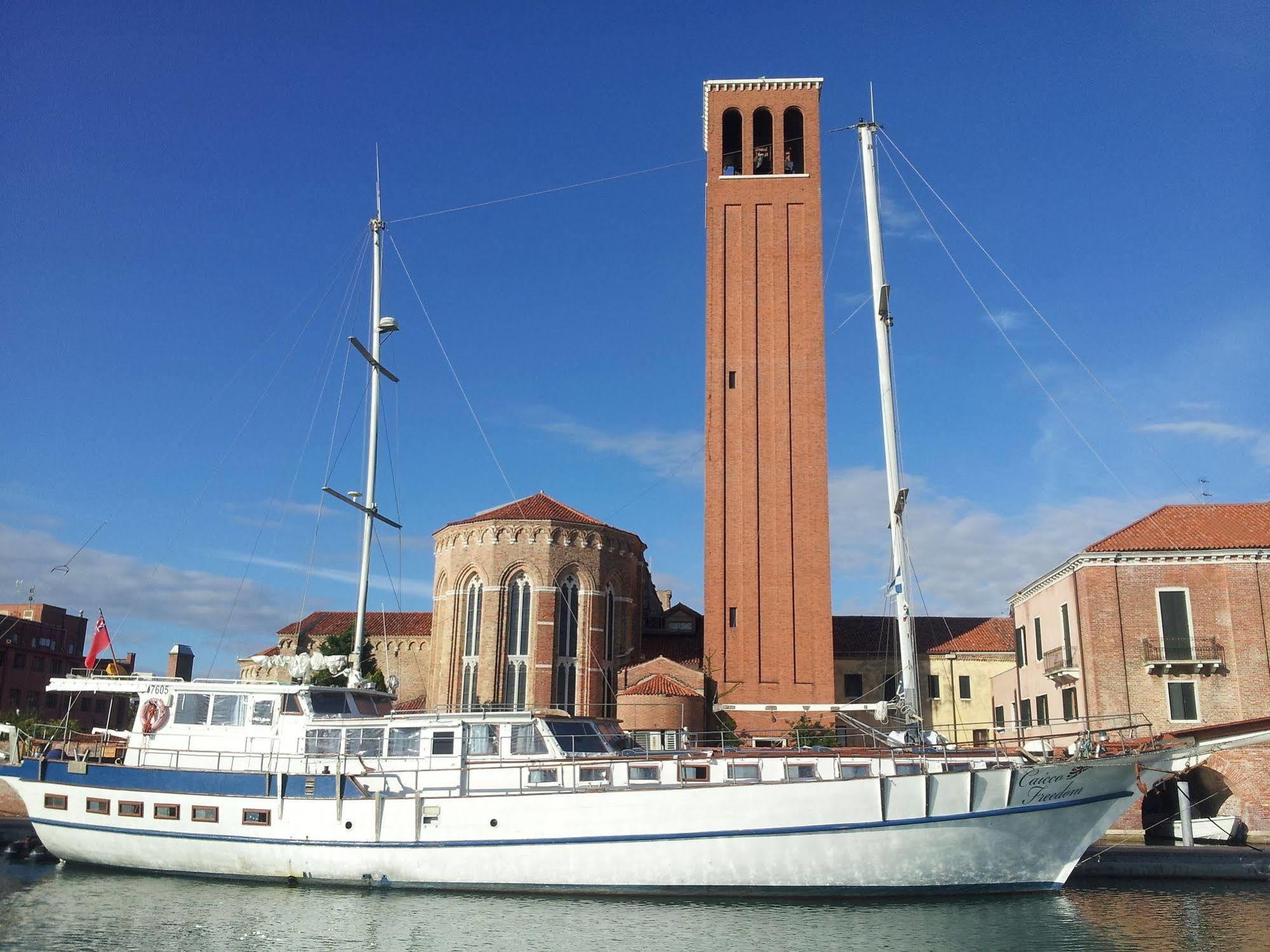 Venezia Boat & Breakfast Caicco Freedom Hotel Ngoại thất bức ảnh