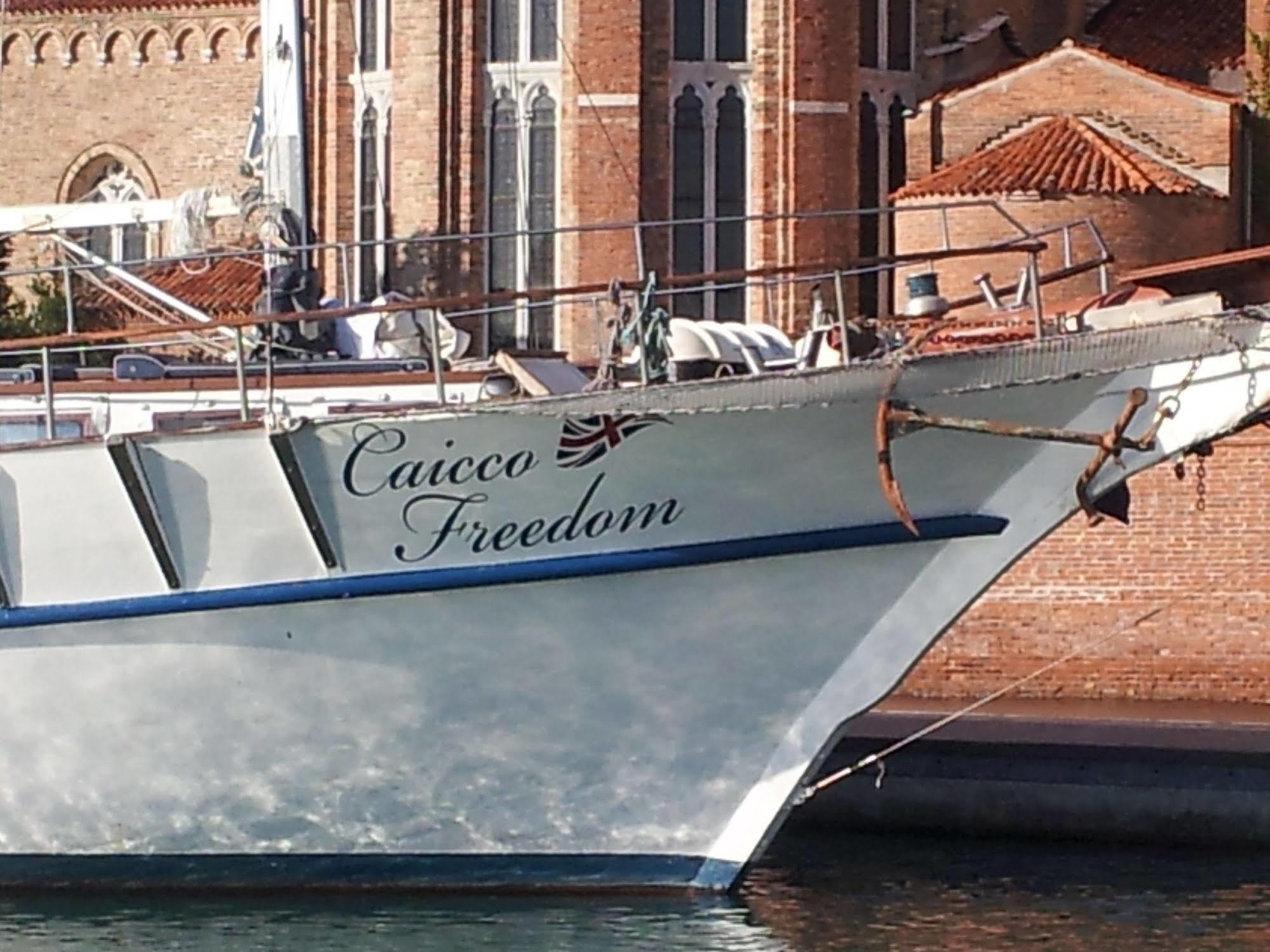 Venezia Boat & Breakfast Caicco Freedom Hotel Ngoại thất bức ảnh