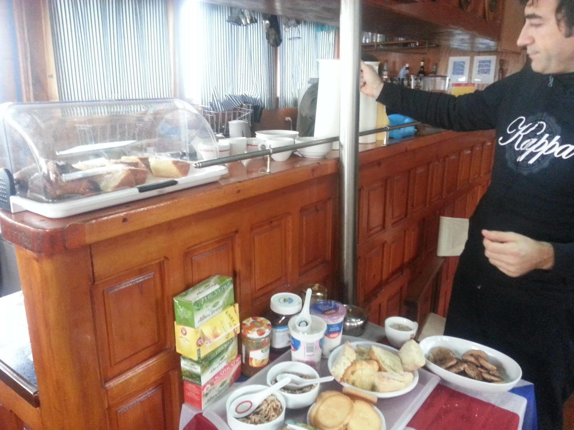 Venezia Boat & Breakfast Caicco Freedom Hotel Ngoại thất bức ảnh